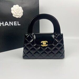 Classic CHANEL Bag: A Stylish and Versatile Choice for Elegance